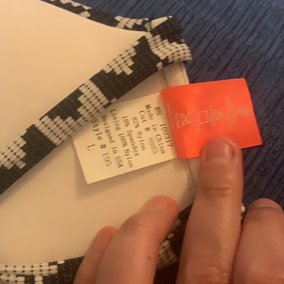 NWT B. Swim Bikini Top (L) - Picture 5 of 7